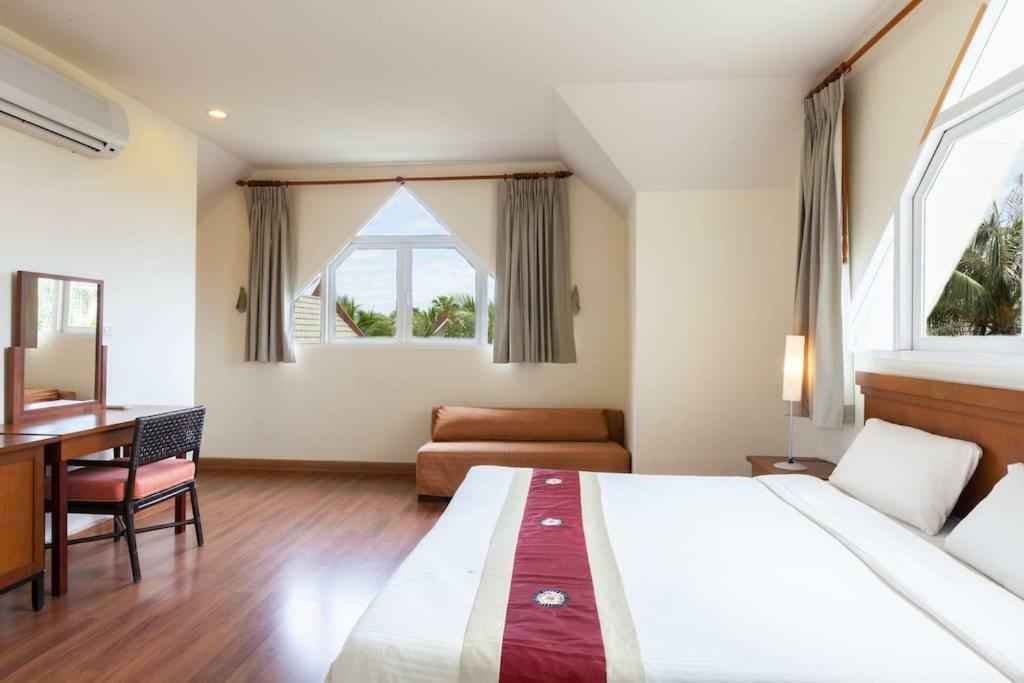Baan Talay Samran 4 Bedrooms Villa With Beach And 3 Pools Cha-Am Extérieur photo